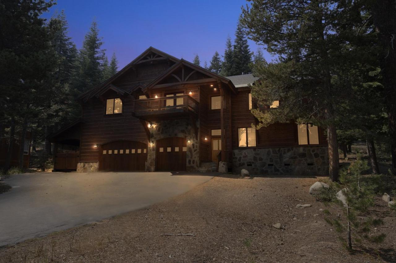 Bear Meadows Lodge - Hot Tub - Tahoe Donner Home ทรักกี ภายนอก รูปภาพ