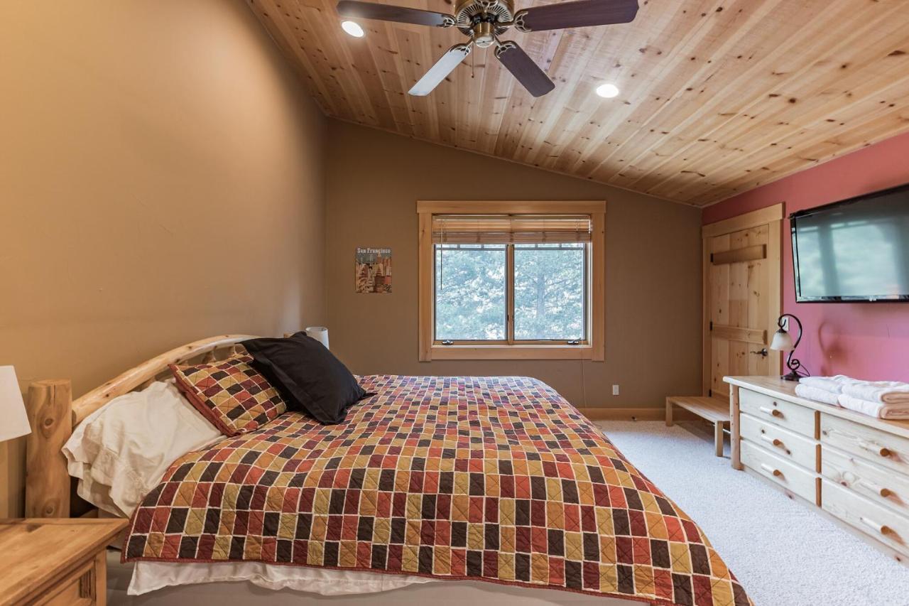 Bear Meadows Lodge - Hot Tub - Tahoe Donner Home ทรักกี ภายนอก รูปภาพ