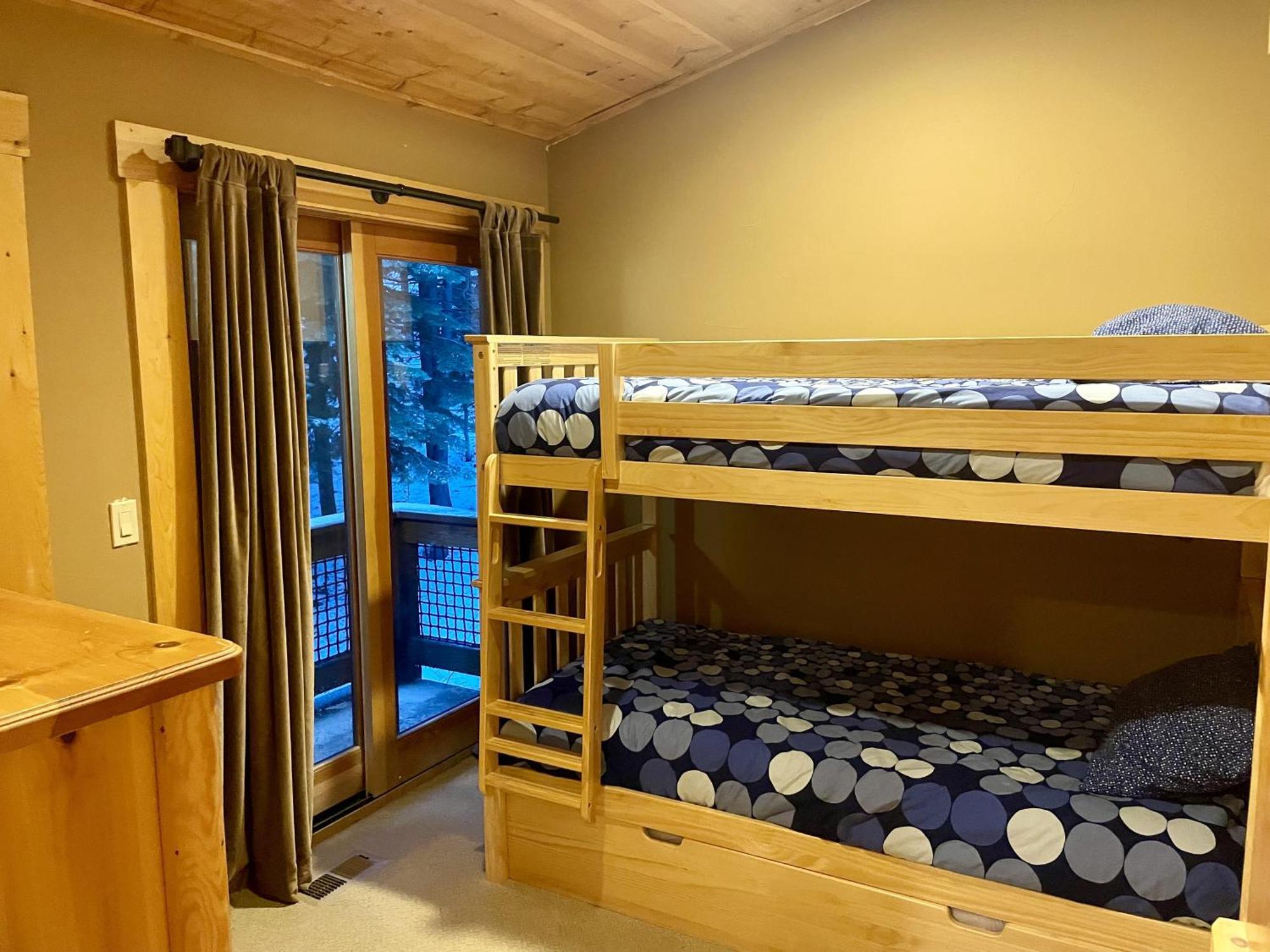 Bear Meadows Lodge - Hot Tub - Tahoe Donner Home ทรักกี ภายนอก รูปภาพ