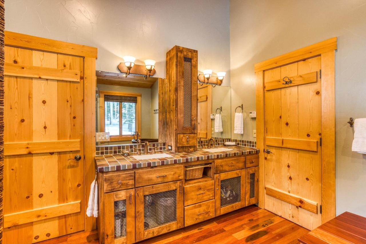 Bear Meadows Lodge - Hot Tub - Tahoe Donner Home ทรักกี ภายนอก รูปภาพ