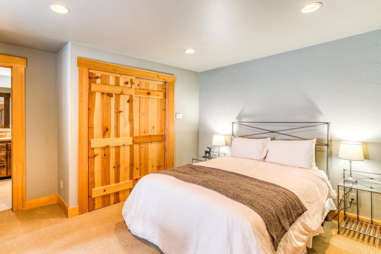 Bear Meadows Lodge - Hot Tub - Tahoe Donner Home ทรักกี ภายนอก รูปภาพ