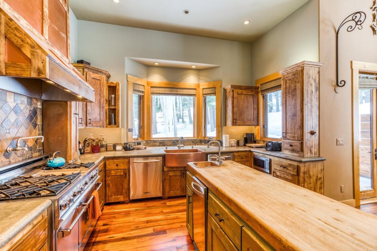 Bear Meadows Lodge - Hot Tub - Tahoe Donner Home ทรักกี ภายนอก รูปภาพ