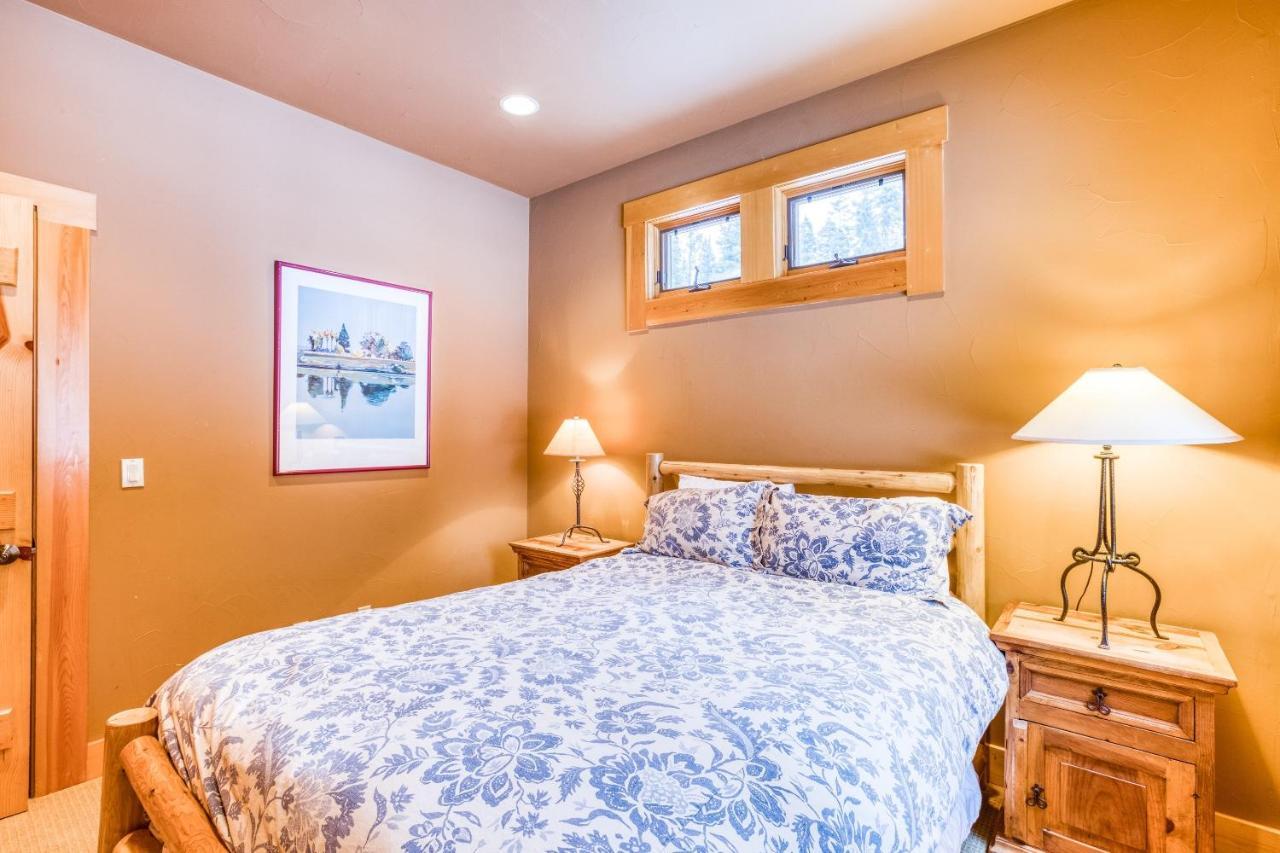 Bear Meadows Lodge - Hot Tub - Tahoe Donner Home ทรักกี ภายนอก รูปภาพ
