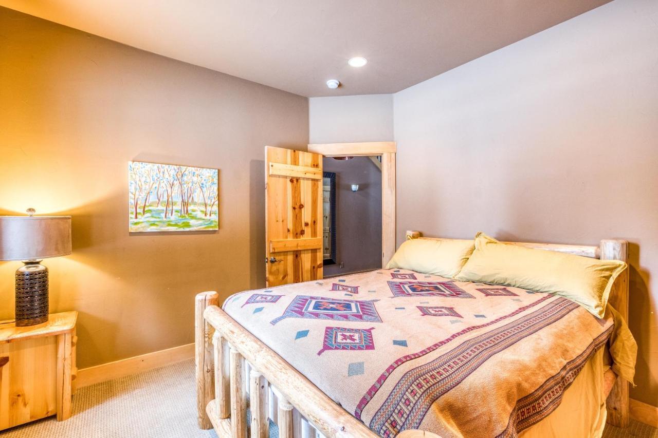Bear Meadows Lodge - Hot Tub - Tahoe Donner Home ทรักกี ภายนอก รูปภาพ
