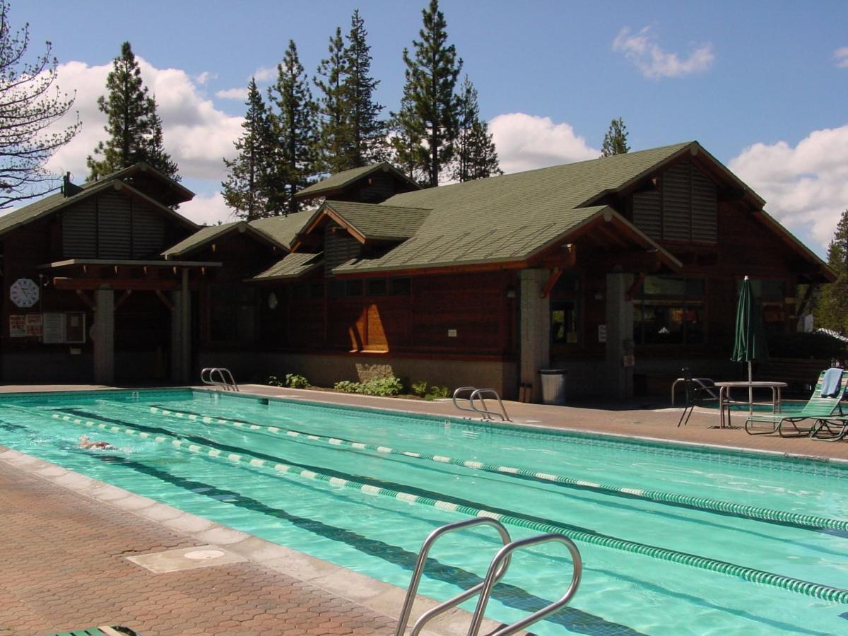 Bear Meadows Lodge - Hot Tub - Tahoe Donner Home ทรักกี ภายนอก รูปภาพ